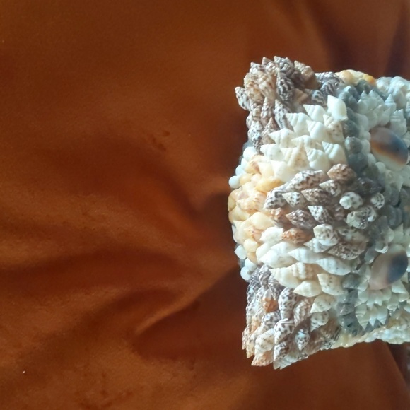 Vintage Shell-encrusted Owl Figurine - Picture 4 of 4